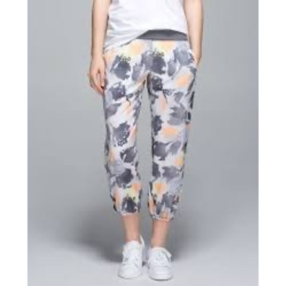 Lululemon Lab Abstract Floral Joggers Grey Yellow Orange High Rise‎ Size 4